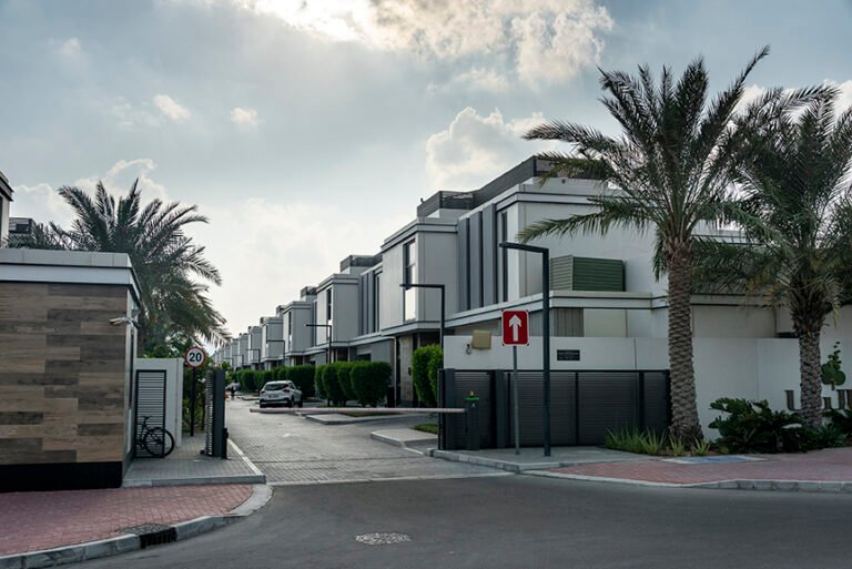 From Architecture to Amenities: What to Expect When Purchasing a Premium Villa