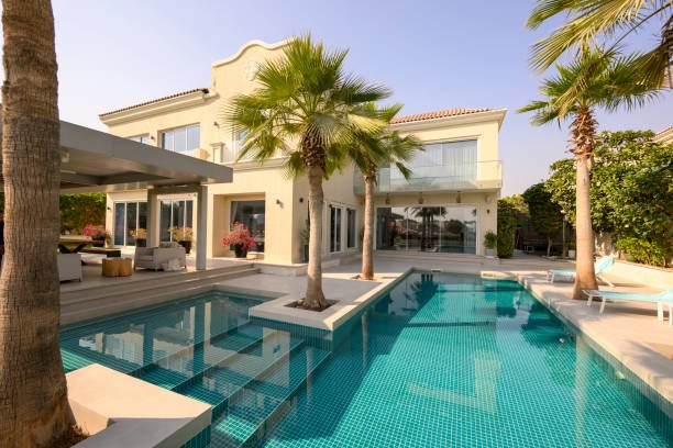 Top 5 Luxury Villas with Private Pools Available for Daily Rent in Dubai